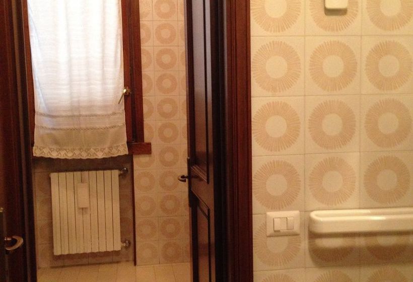 Ostello Villa Pusiano 26  | Milano | Milano | Italia 2