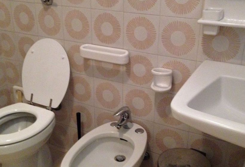 Ostello Villa Pusiano 26  | Milano | Milano | Italia 7