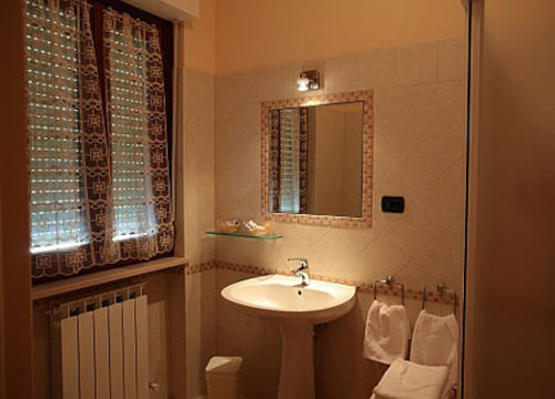Hotel B&b Le 2 Rose  | San Severino Marche | Macerata | Italia 7
