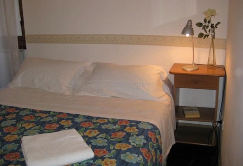 Veronique Hostel   | Florença | Firenze | Itália 10