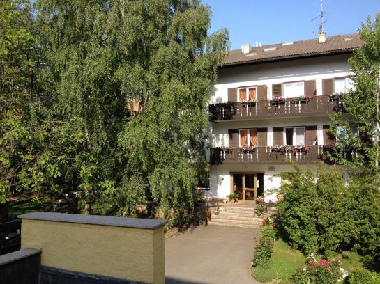 Hotel Pensione Schweitzer  | Silandro | Bolzano | Italia 5