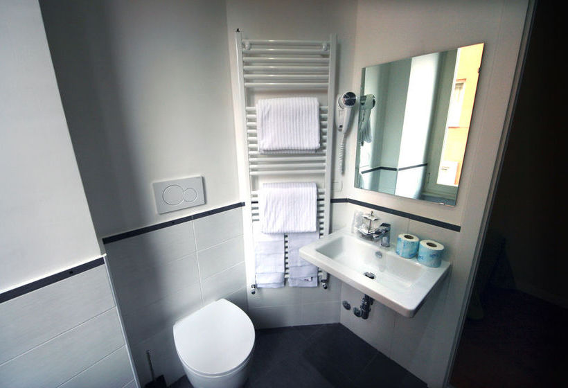 Hotel Roma Rooms Colosseum  | Roma | Roma | Italia 3