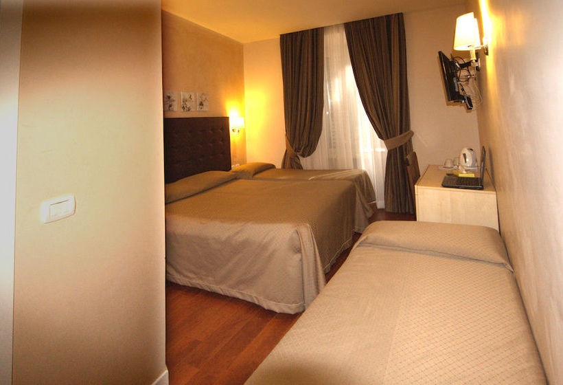 Hotel Roma Rooms Colosseum  | Roma | Roma | Italia 8