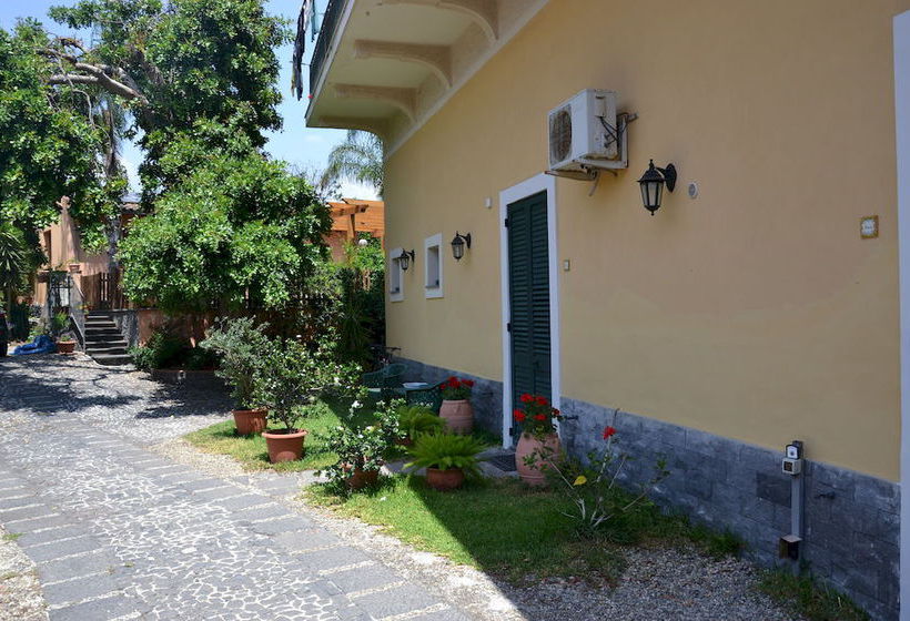 Bed and Breakfast Villa Carati  | Acireale | Catania | Italia 3