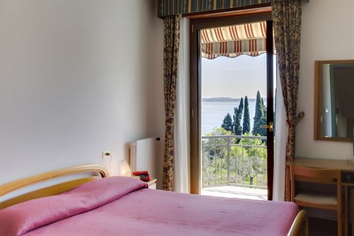 Hotel Mon Repos  | Sirmione | Brescia | Italia 8