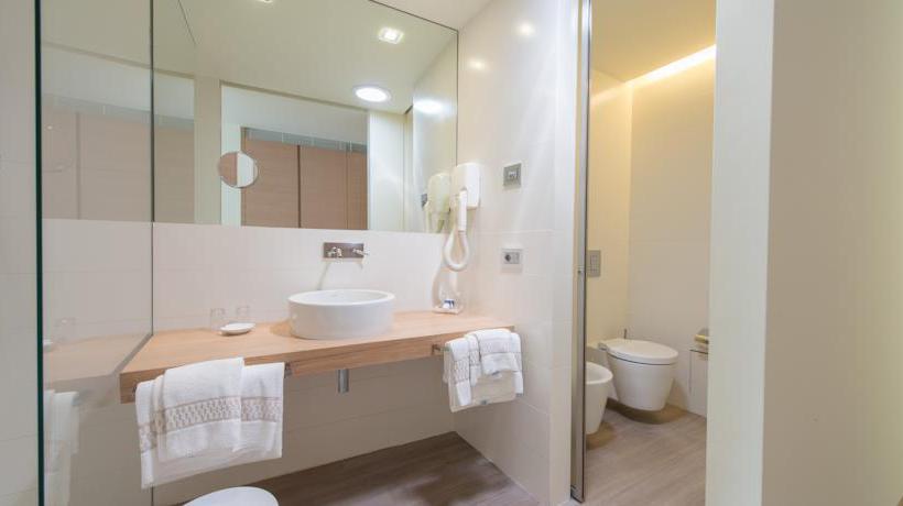 Hotel Castello Lake Front  | Malcesine | Verona | Italia 4