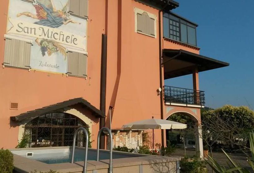 Hotel San Michele  | Ome | Brescia | Italia 10