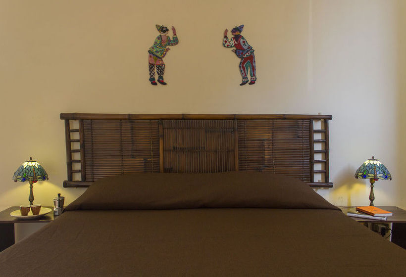 Pensione Sui Tetti Di Napoli  | Napoli | Napoli | Italia 8