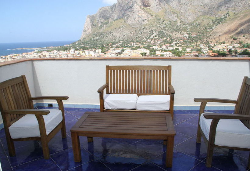 Bed & Breakfast M'ama Holiday Rooms  | Palermo | Palermo | Italien 1