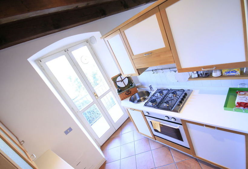 Fleur De Lis Belvedere  | Bergamo | Bergamo | Italia 1