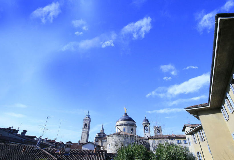 Fleur De Lis Belvedere  | Bergamo | Bergamo | Italia 3