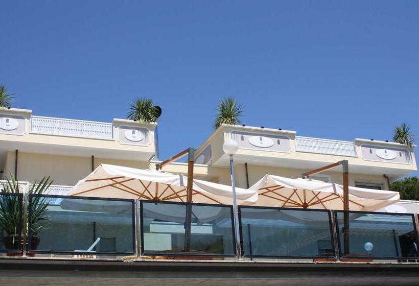 Hotel Donatella Pinarella  | Pinarella | Ravenna | Italia 1