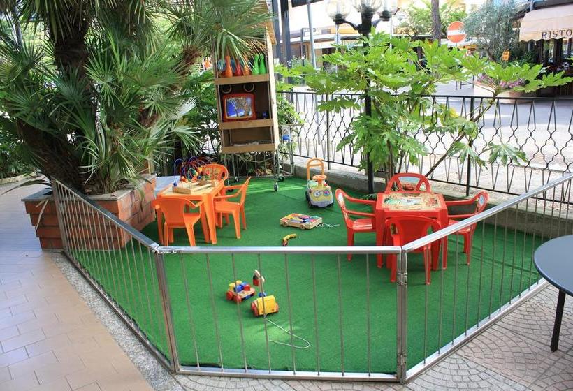 Hotel Donatella Pinarella  | Pinarella | Ravenna | Italia 19