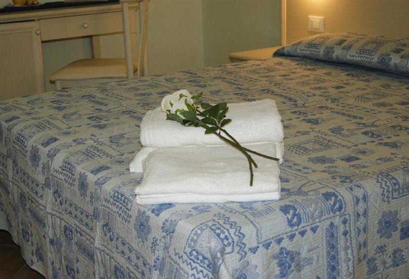 Hotel Atmosfere Beach  | Cesenatico | Forlì-Cesena | Italia 11