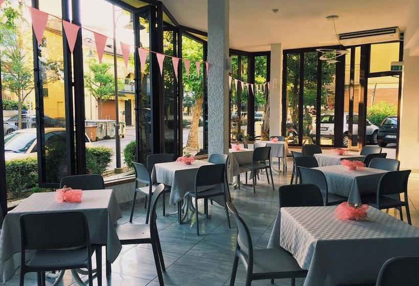 Hotel Atmosfere Beach  | Cesenatico | Forlì-Cesena | Italia 3