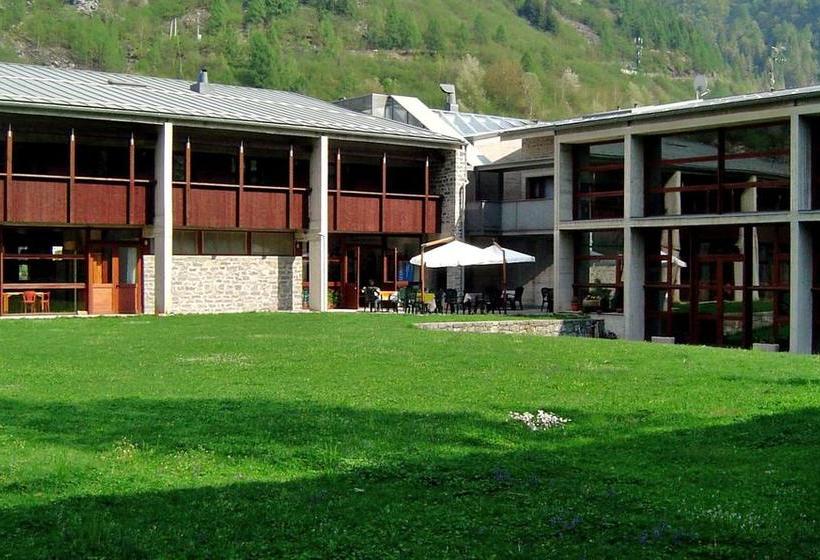 Ostello Centro Della Montagna  | Val Masino | Sondrio | Italia 1