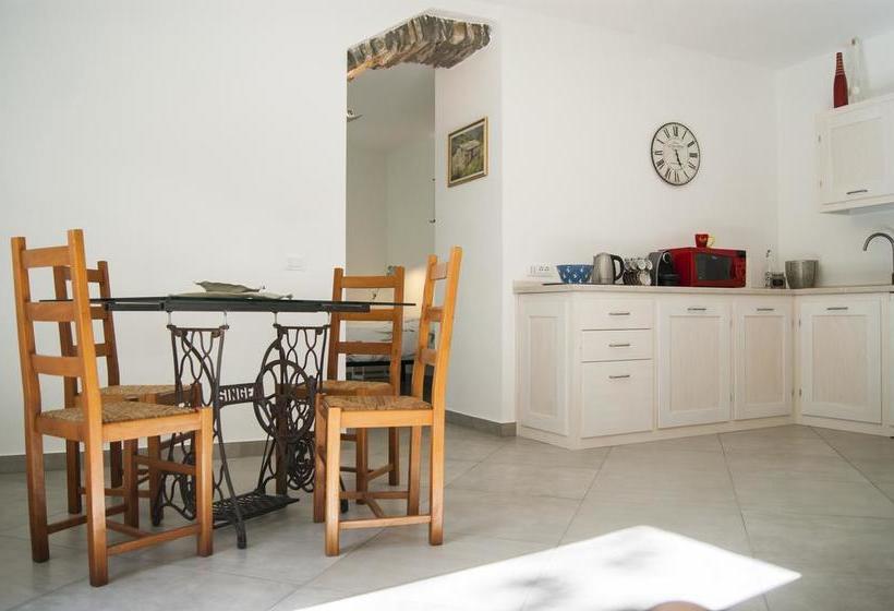 Bed and Breakfast Secret Gardens  | Borgomaro | Imperia | Italia 14