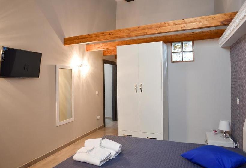 Bed and Breakfast Famigi  | Napoli | Napoli | Italia 2