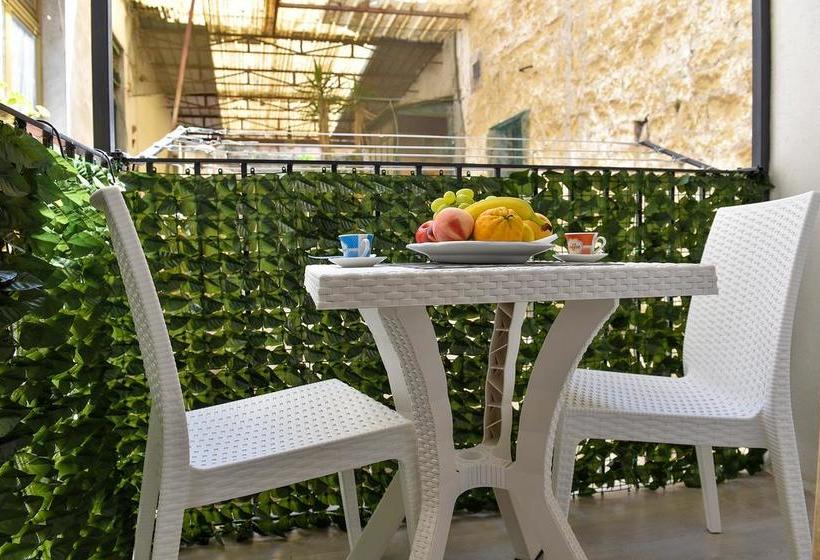 Bed and Breakfast Famigi  | Napoli | Napoli | Italia 5