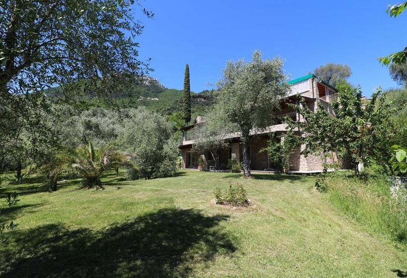 Bed and Breakfast La Cascata Negli Ulivi