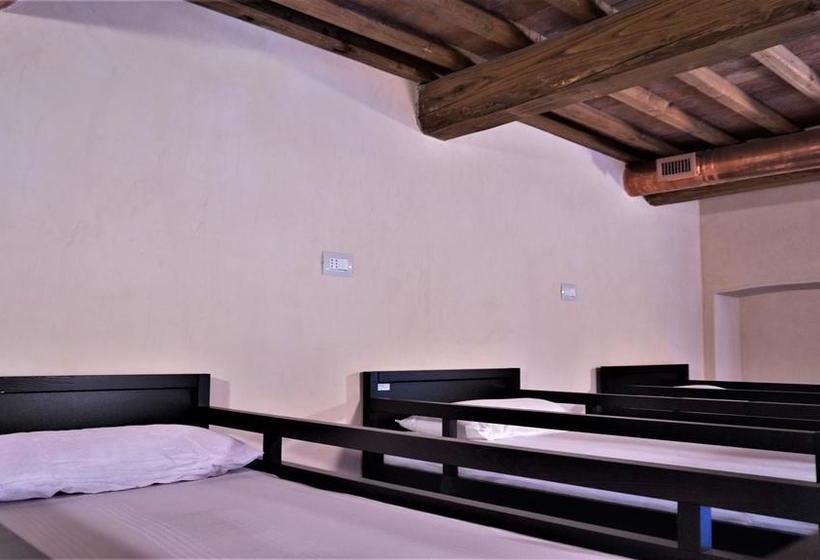 Ostello Contessa Ava Dei Lambardi  | Monteriggioni | Siena | Italia 19