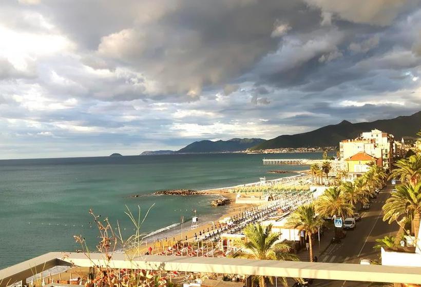 Hotel Jolly Roger  | Pietra Ligure | Savona | Italia 13