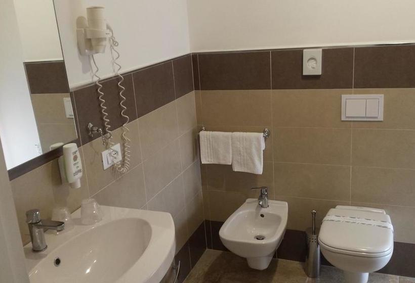 Hotel Jolly Roger  | Pietra Ligure | Savona | Italia 7