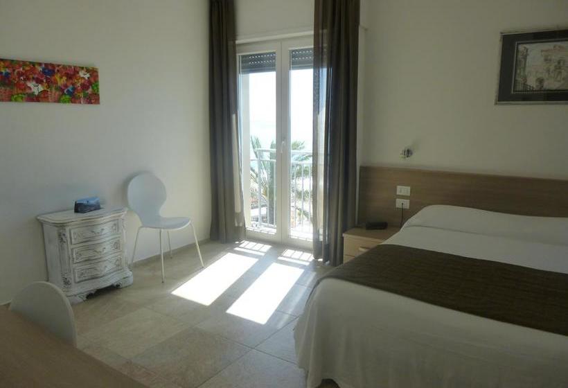 Hotel Jolly Roger  | Pietra Ligure | Savona | Italia 9