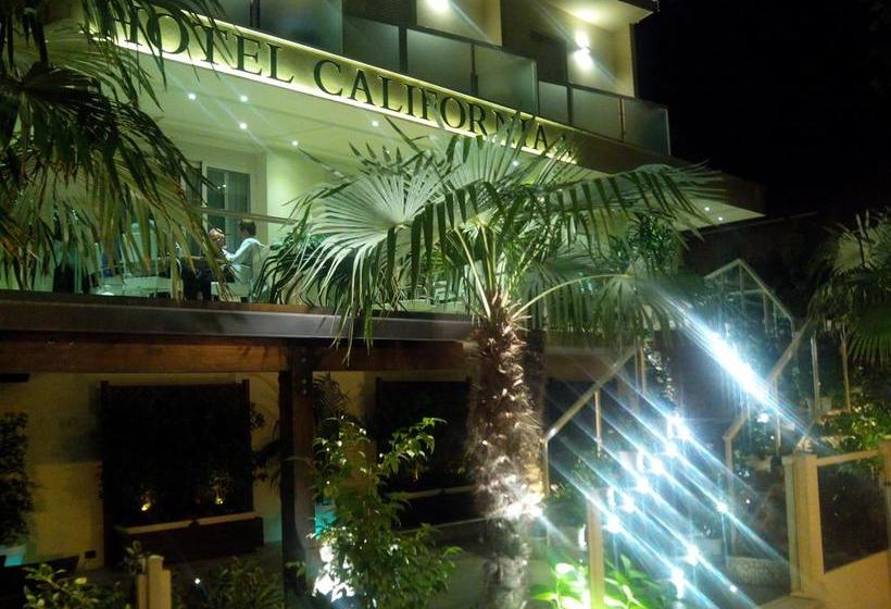 Hotel California  | Pinarella | Ravenna | Italia 12