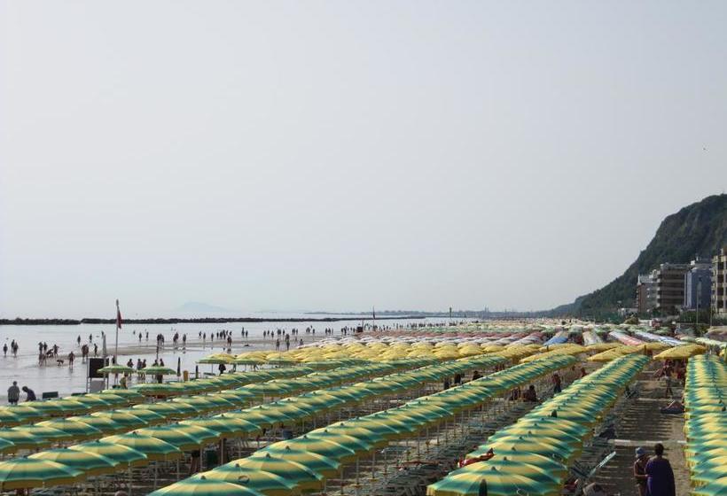 Hotel Blumen  | Pesaro | Pesaro e Urbino | Italia 12