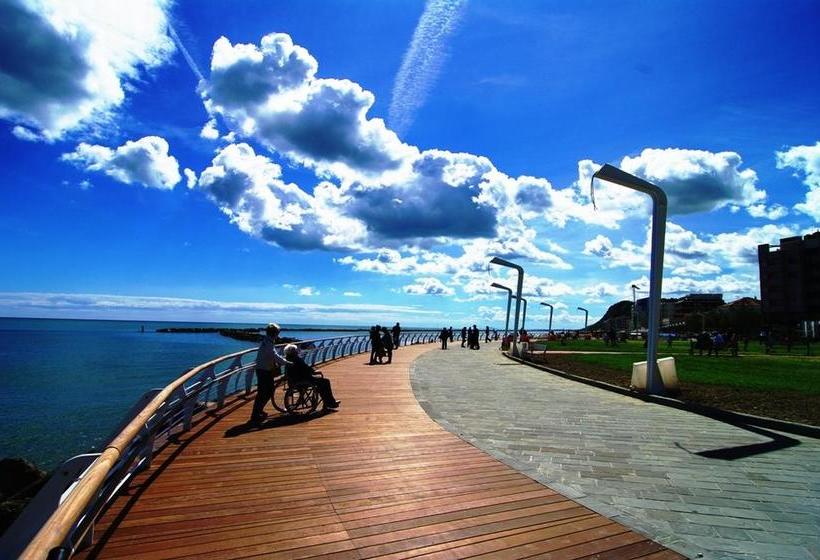 Hotel Blumen  | Pesaro | Pesaro e Urbino | Italia 8