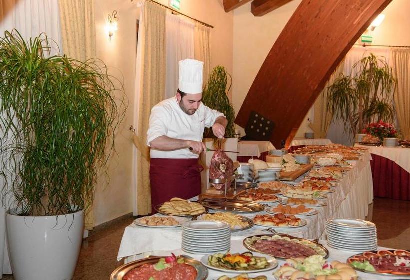 Hotel Ristorante San Raffaele  | Castelluccio Inferiore | Potenza | Italia 11