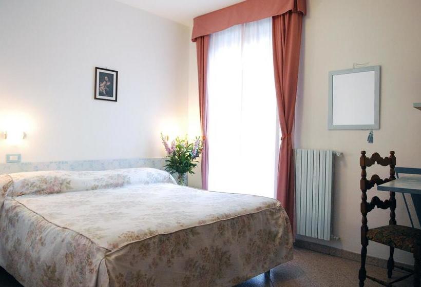 Hotel Piemontese  | Impéria | Imperia | Itália 10