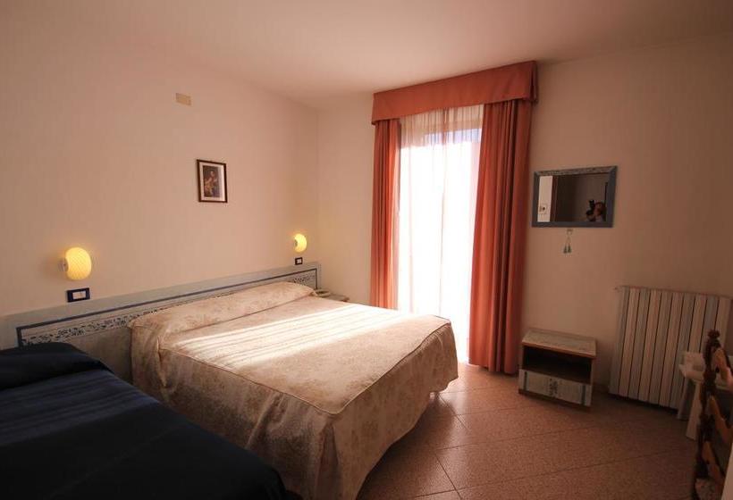 Hotel Piemontese  | Impéria | Imperia | Itália 20