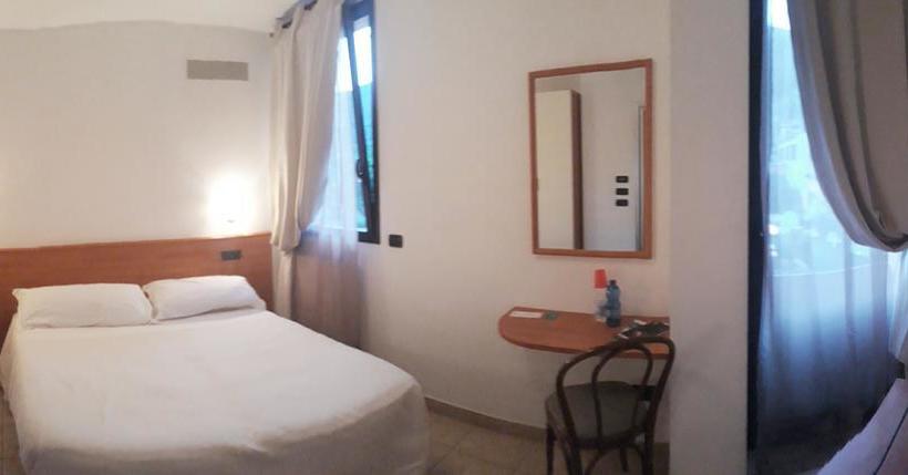 Hotel Azzurra  | Spinone al Lago | Bergamo | Italia 2