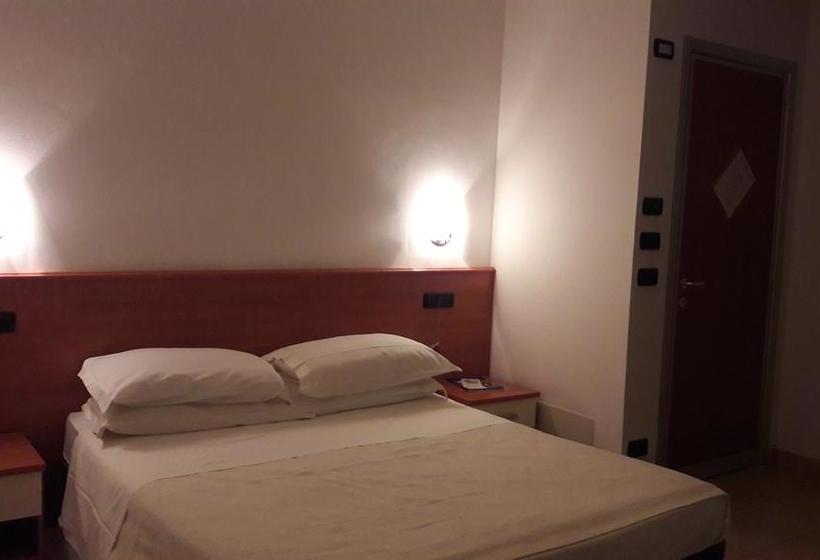 Hotel Azzurra  | Spinone al Lago | Bergamo | Italia 7