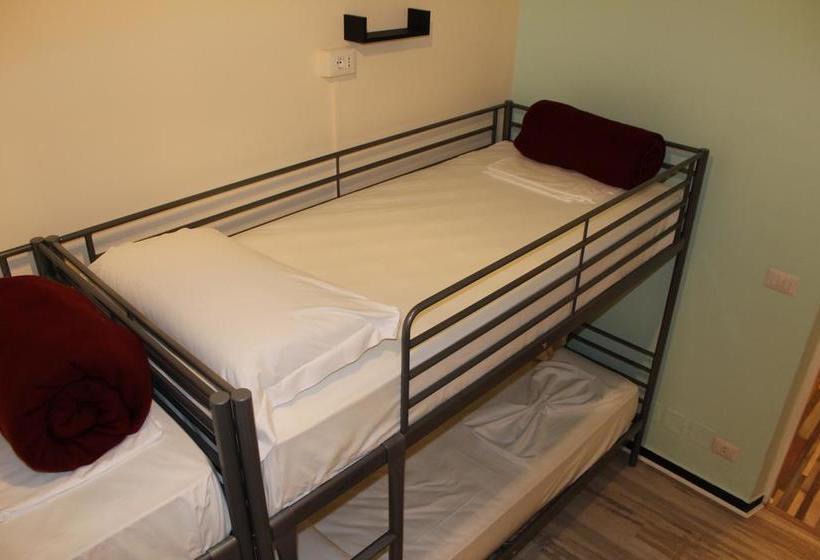 Ostello Victoria House  | Genova | Genova | Italia 12