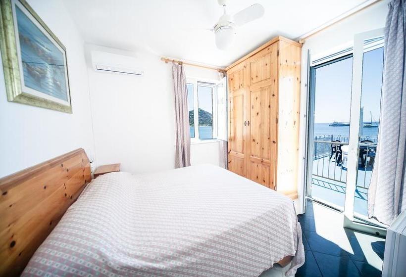 Bed and Breakfast Meublè Emanuela  | Ischia | Napoli | Italia 12