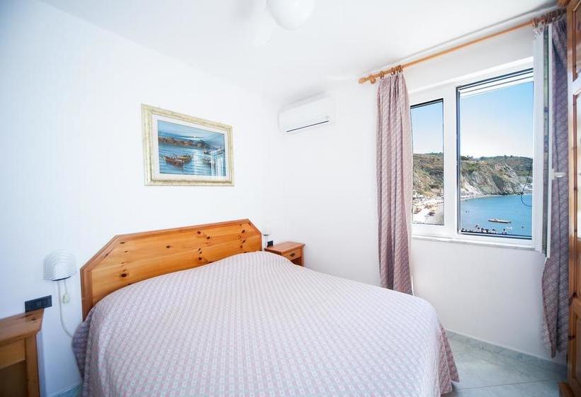 Bed and Breakfast Meublè Emanuela  | Ischia | Napoli | Italia 14