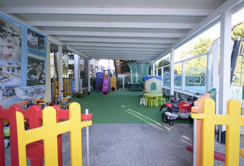 Hotel Mondial  | Pinarella | Ravenna | Italia 5