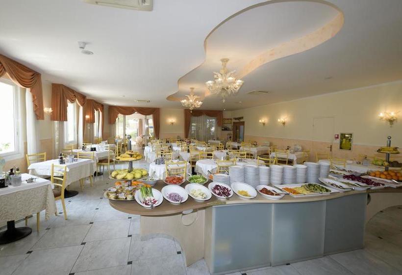 Hotel Mondial  | Pinarella | Ravenna | Italia 6