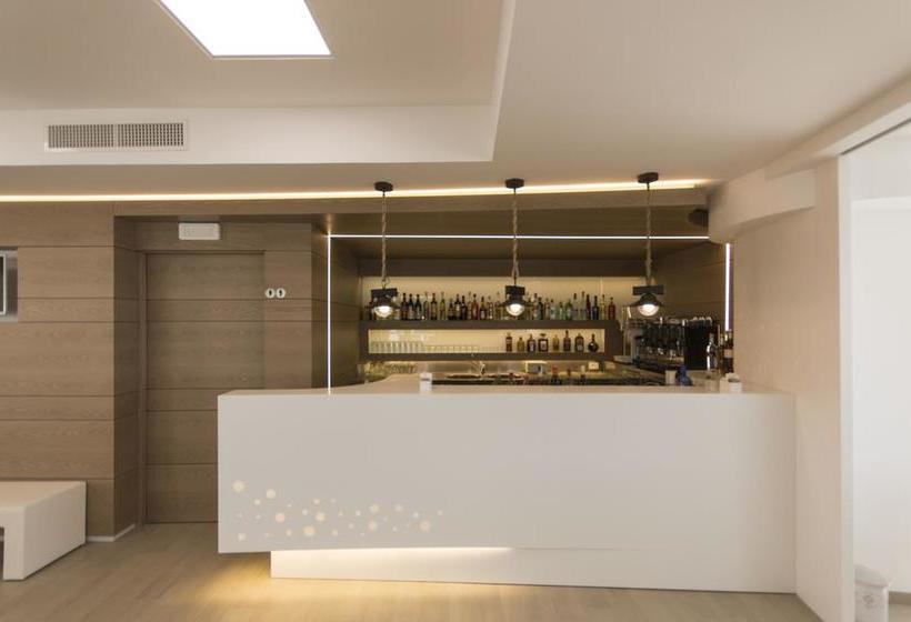 Hotel Est  | Santa Cesarea Terme | Lecce | Italia 8