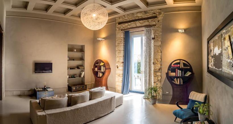 Bed and Breakfast Art Studio 6