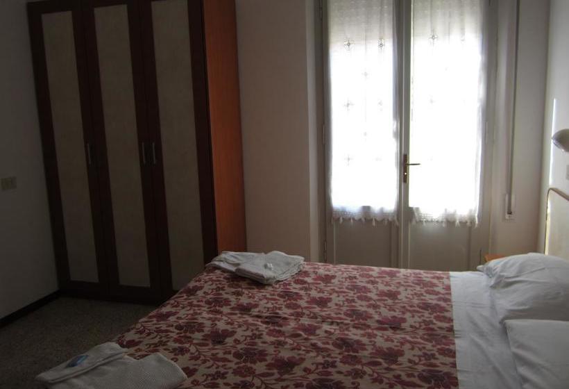 Hotel Moroni  | Rimini | Rimini | Italia 18