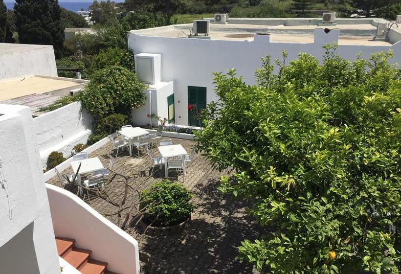 Hotel Villa Petrusa  | Isola Stromboli | Messina | Italia 10