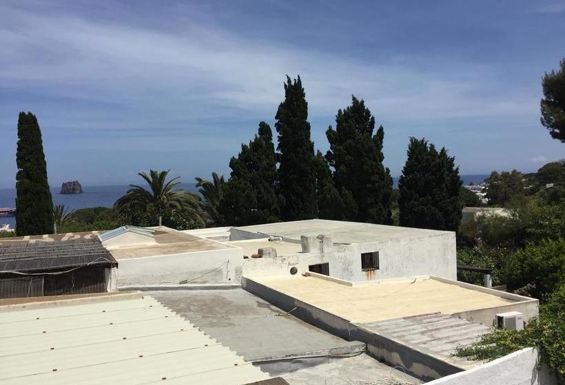 Hotel Villa Petrusa  | Isola Stromboli | Messina | Italia 2