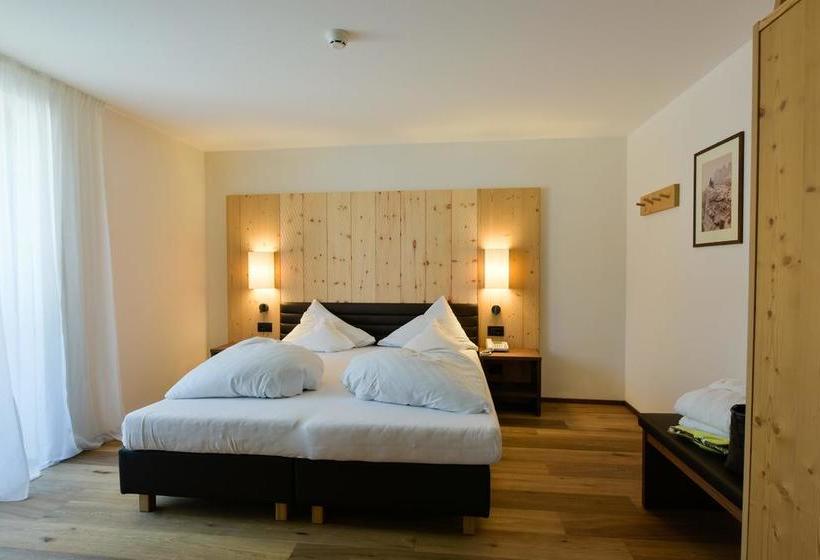 Vitalpina Wanderhotel Europa  | Siusi Allo Sciliar | Bolzano | Italia 11