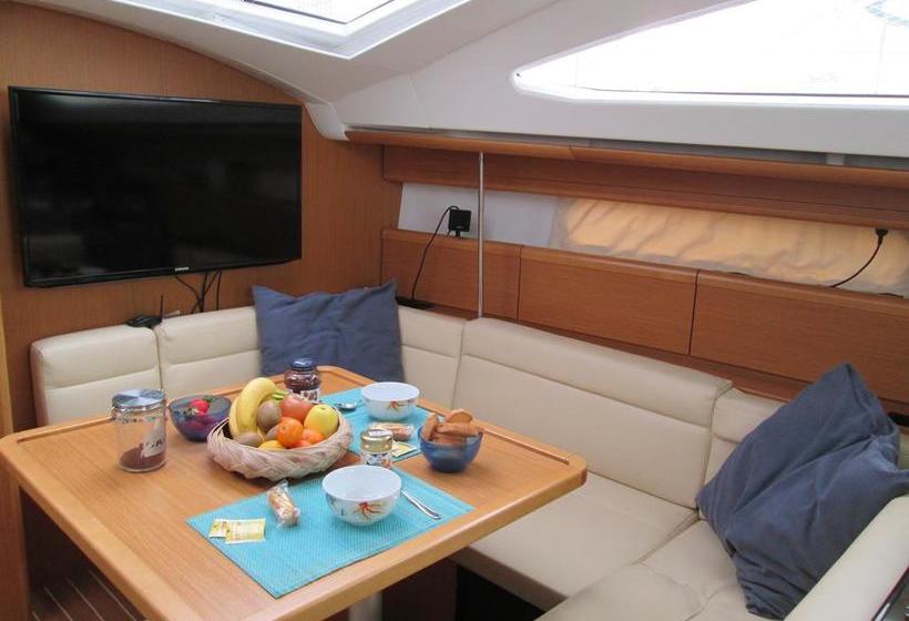 B&b Overjoyed Luan Boat  | Cagliari | Sardegna | Italia 2