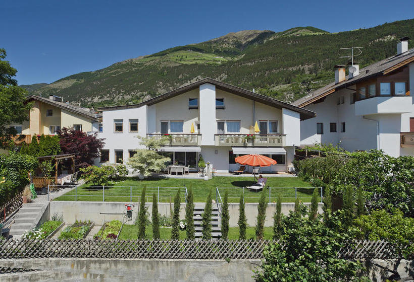 Bed and Breakfast Garni Pension Claudia  | Silandro | Bolzano | Italia 4