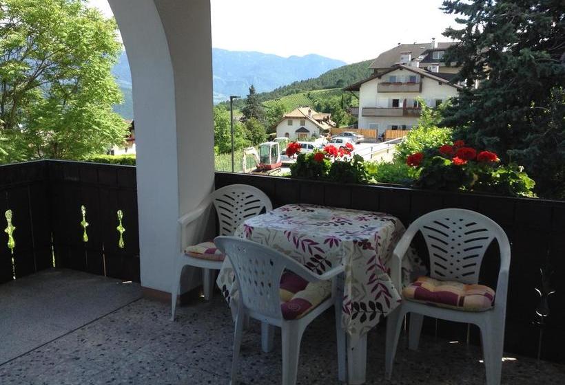 Bed and Breakfast Pension Latemar  | Caldaro Sulla Strada del Vino | Bolzano | Italia 1